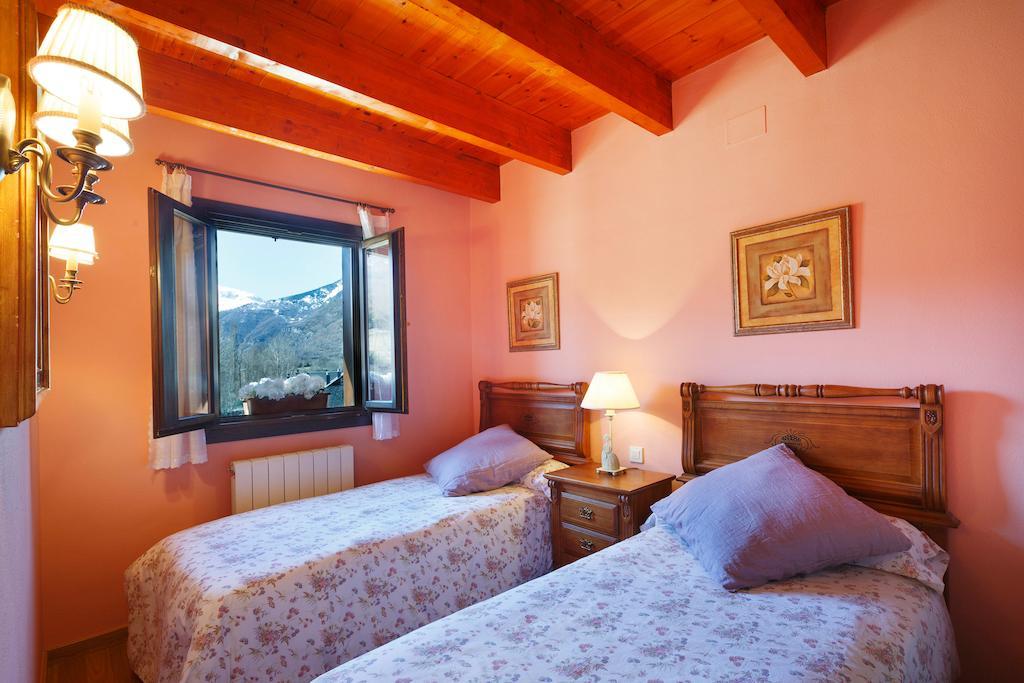Torres De Vallibierna Benasque Room photo